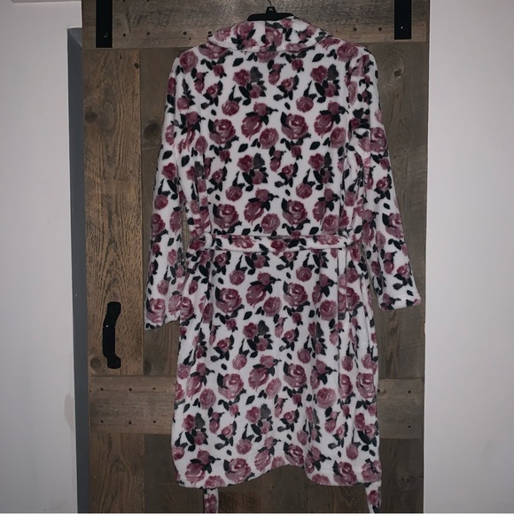 Women’s L DAYDREAM by BERKSHIRE HOME Gorgeous Fuzzy Fleece Wrap Robe Roses EXC - Picture 6 of 15